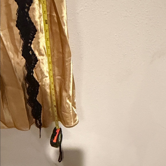 Vintage Victoria's Secret Black and Gold Lace Chemise - Picture 8 of 11